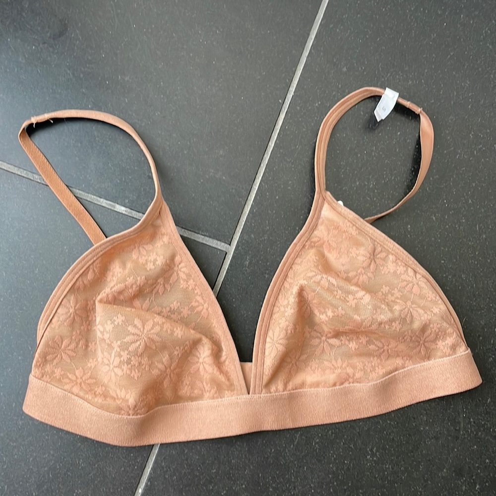 Gap Body bare natural recycled lace bralette.